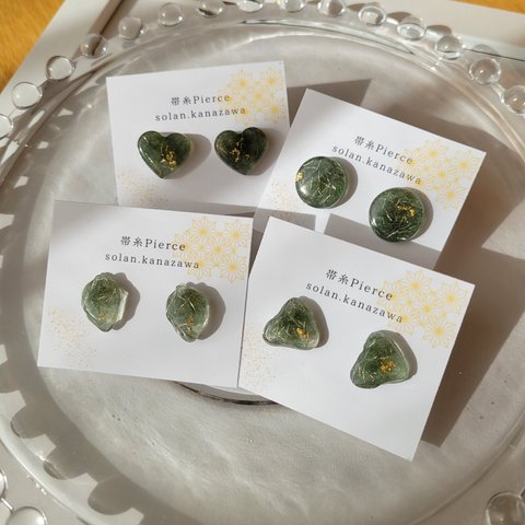 帯糸ピアス 奥行きあるカラー（グリーン系）