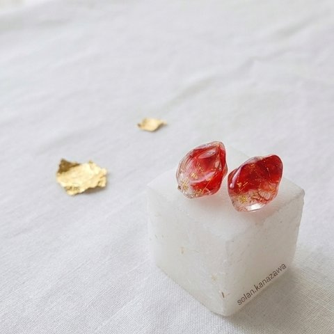 帯糸ピアス 金箔仕立て